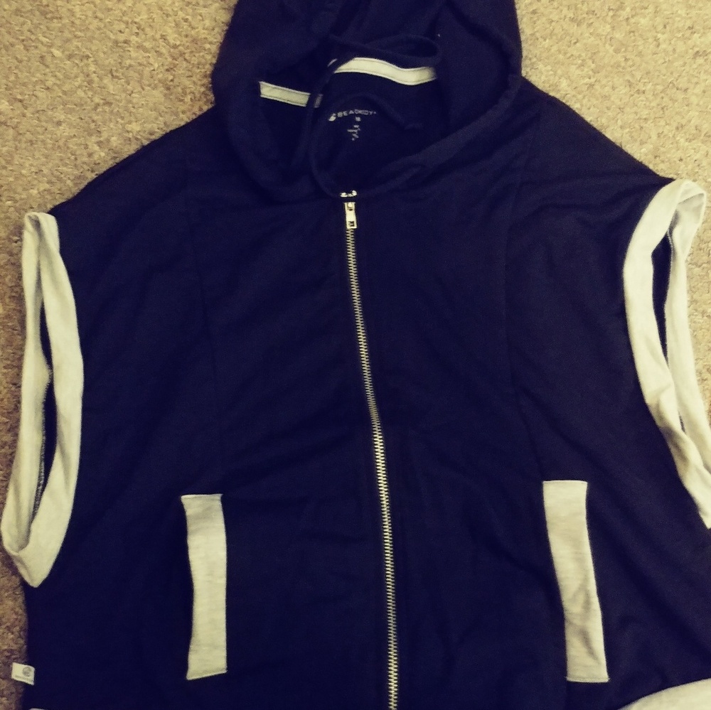 Sleeveless hooded vest